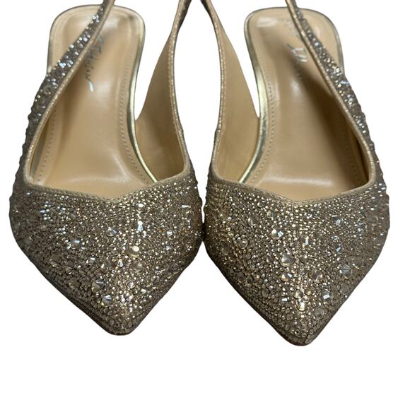 Betsy Johnson Shimmering Clark Pumps Light Gold - Picture 8 of 9